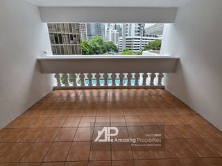For rent 3 bed apartment in Khlong Toei, Bangkok
