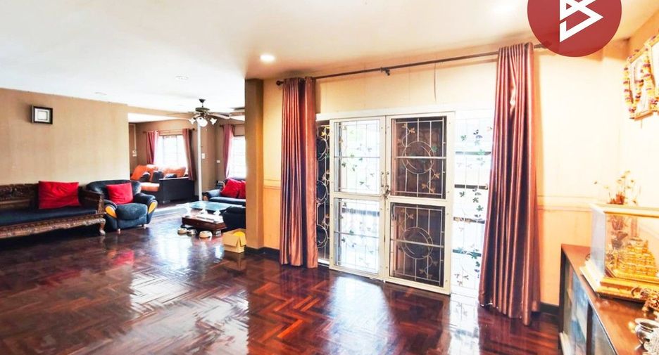 À vendre 4 chambres maison à Bang Khae, Bangkok