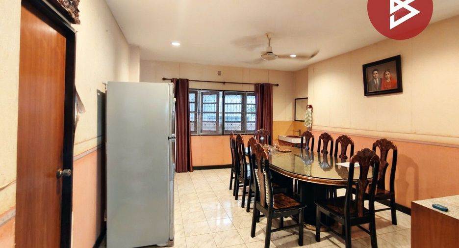 À vendre 4 chambres maison à Bang Khae, Bangkok