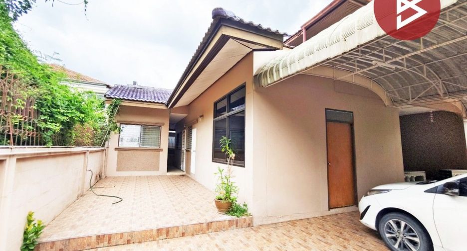 À vendre 4 chambres maison à Bang Khae, Bangkok