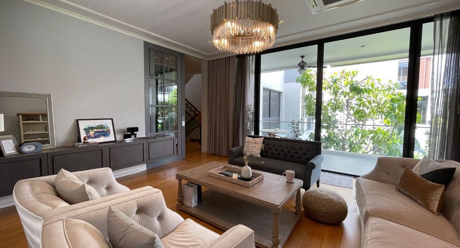For sale 5 bed house in Huai Khwang, Bangkok