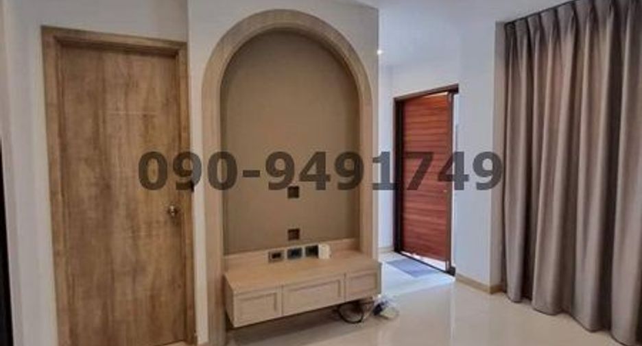 For rent 4 bedrooms townhouse in Pak Kret, Nonthaburi