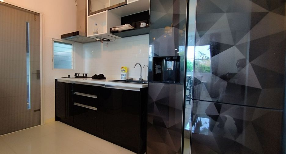 For rent 3 ベッドルーム townhouse in Prawet, Bangkok