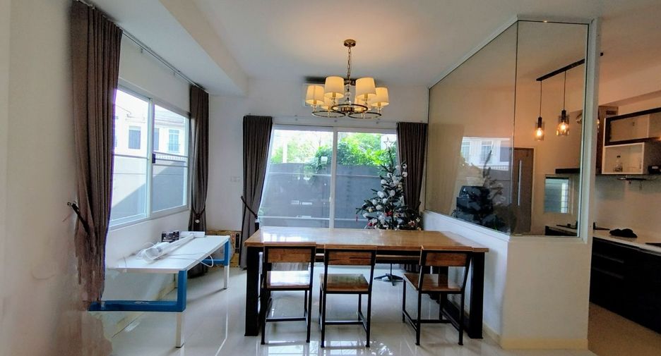 For rent 3 ベッドルーム townhouse in Prawet, Bangkok