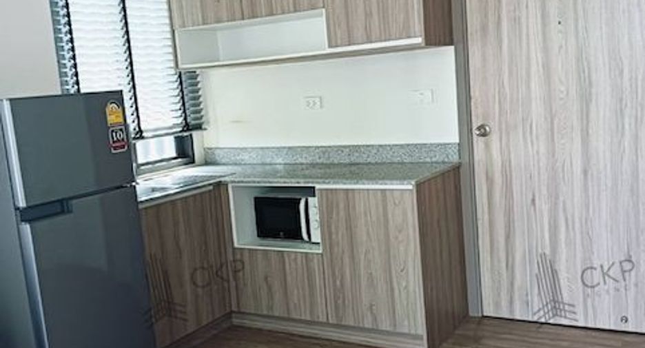 For sale 1 bed condo in Si Racha, Chonburi