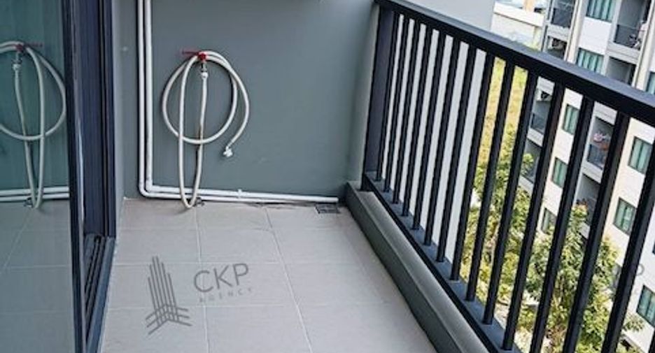 For sale 1 bed condo in Si Racha, Chonburi