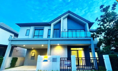 Casa en venta de 4 habitaciones en Bang Kruai, Nonthaburi