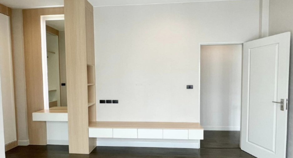 For sale 4 bedrooms house in Bang Kruai, Nonthaburi