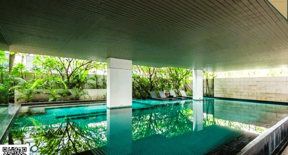 For sale 2 bedrooms condo in Khlong Toei, Bangkok