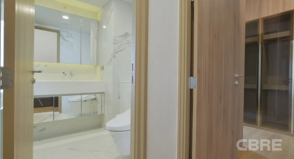For sale 2 bedrooms condo in Watthana, Bangkok