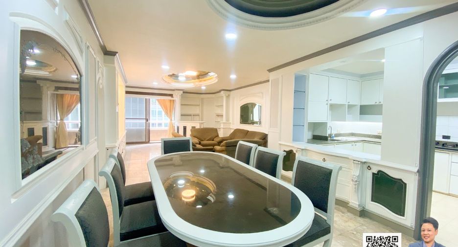 For sale 3 Beds condo in Watthana, Bangkok