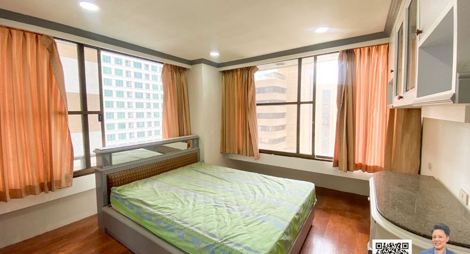 For sale 3 Beds condo in Watthana, Bangkok