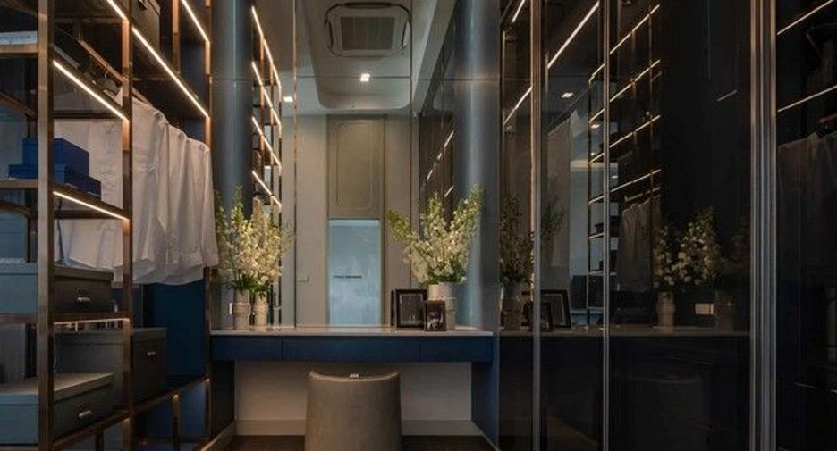 For sale 4 ベッドルーム house in Saphan Sung, Bangkok