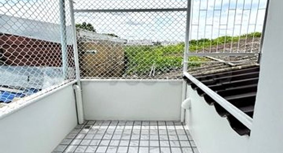For sale 2 bedrooms townhouse in Don Mueang, Bangkok