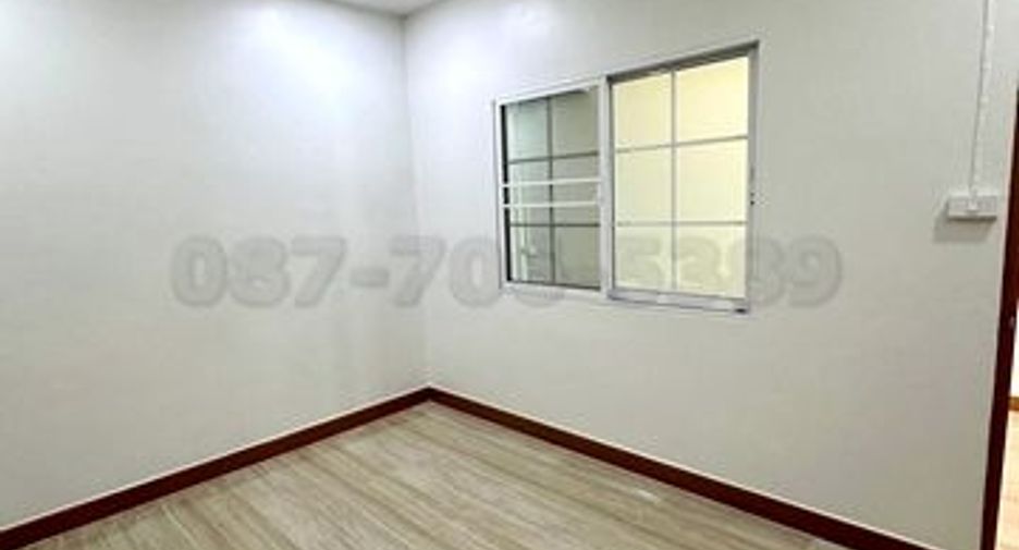 For sale 2 bedrooms townhouse in Don Mueang, Bangkok