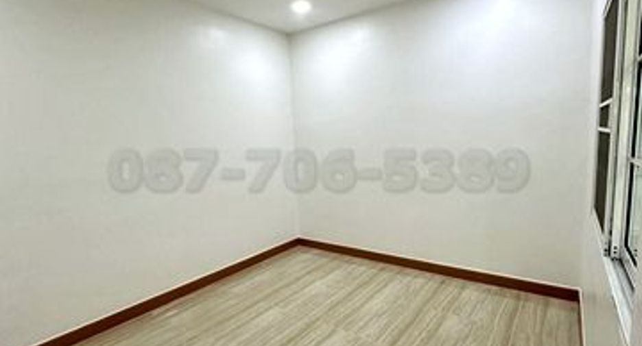 For sale 2 bedrooms townhouse in Don Mueang, Bangkok