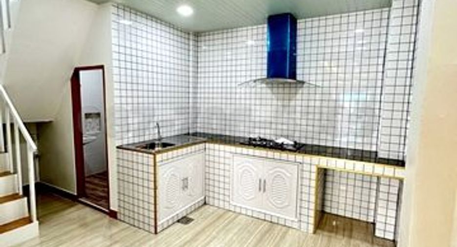 For sale 2 bedrooms townhouse in Don Mueang, Bangkok