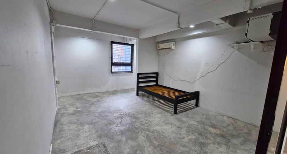 出租 3 卧室 独立屋 在 Bang Na, 曼谷