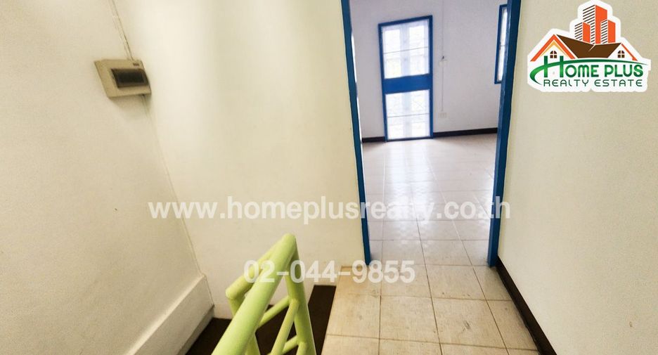 For sale 2 bedrooms townhouse in Min Buri, Bangkok