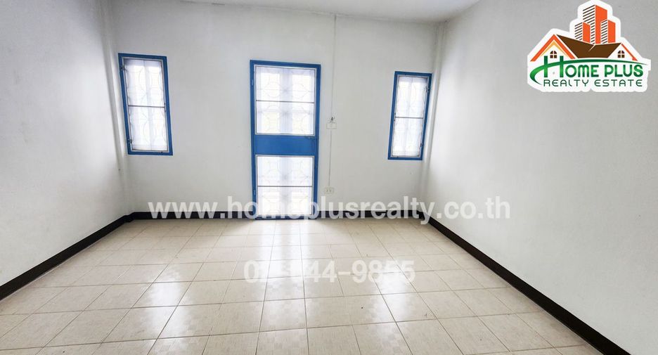 For sale 2 bedrooms townhouse in Min Buri, Bangkok