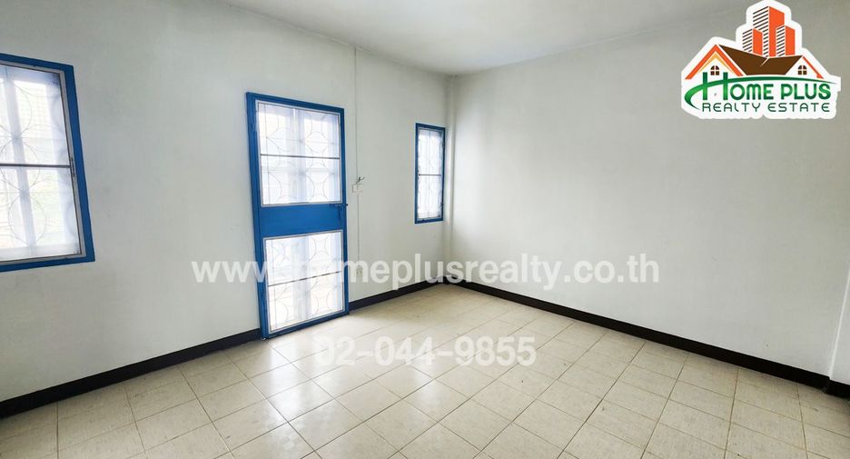 For sale 2 bedrooms townhouse in Min Buri, Bangkok