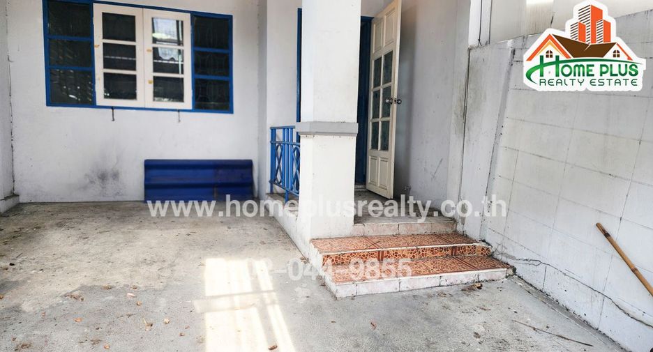 For sale 2 bedrooms townhouse in Min Buri, Bangkok