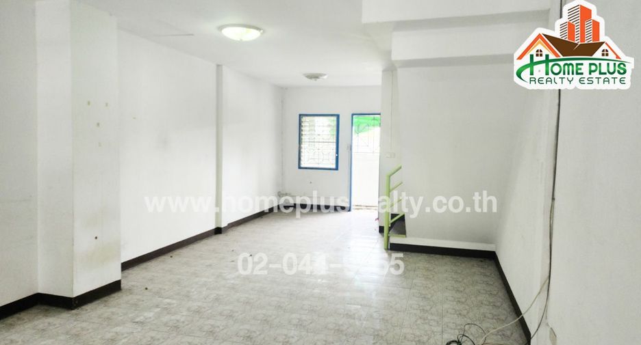 For sale 2 bedrooms townhouse in Min Buri, Bangkok
