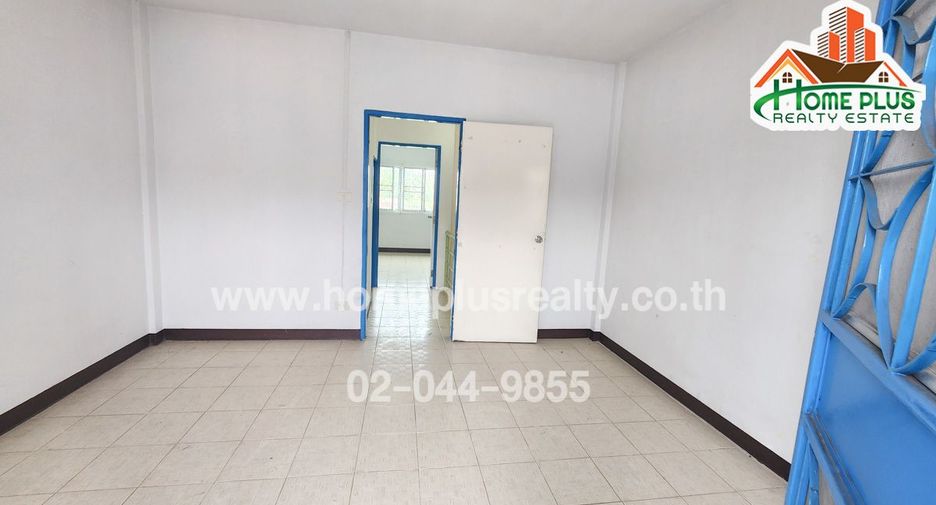 For sale 2 bedrooms townhouse in Min Buri, Bangkok