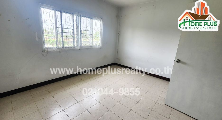 For sale 2 bedrooms townhouse in Min Buri, Bangkok