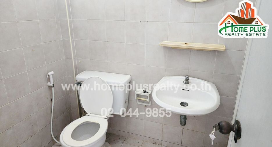 For sale 2 bedrooms townhouse in Min Buri, Bangkok
