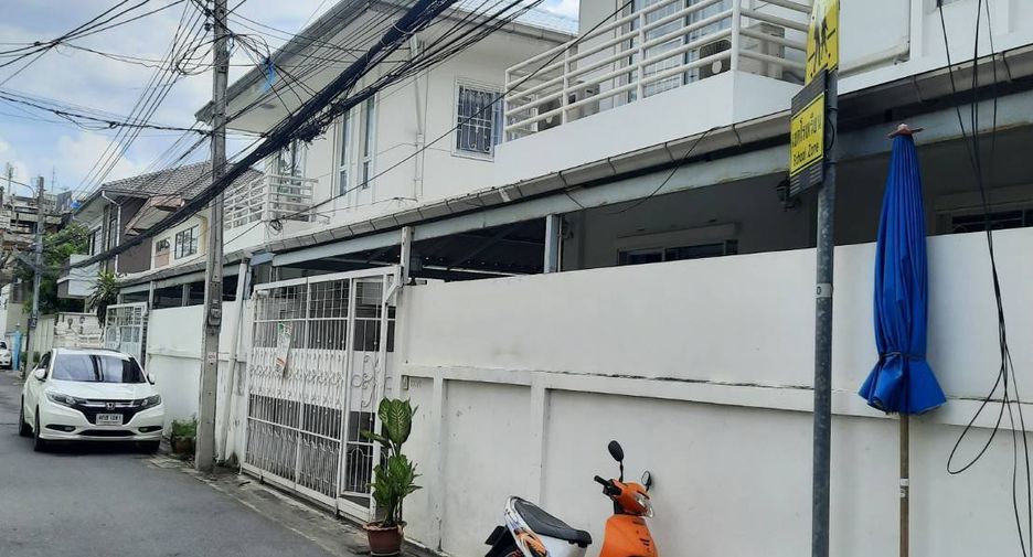 出租 3 卧室 独立屋 在 Watthana, 曼谷