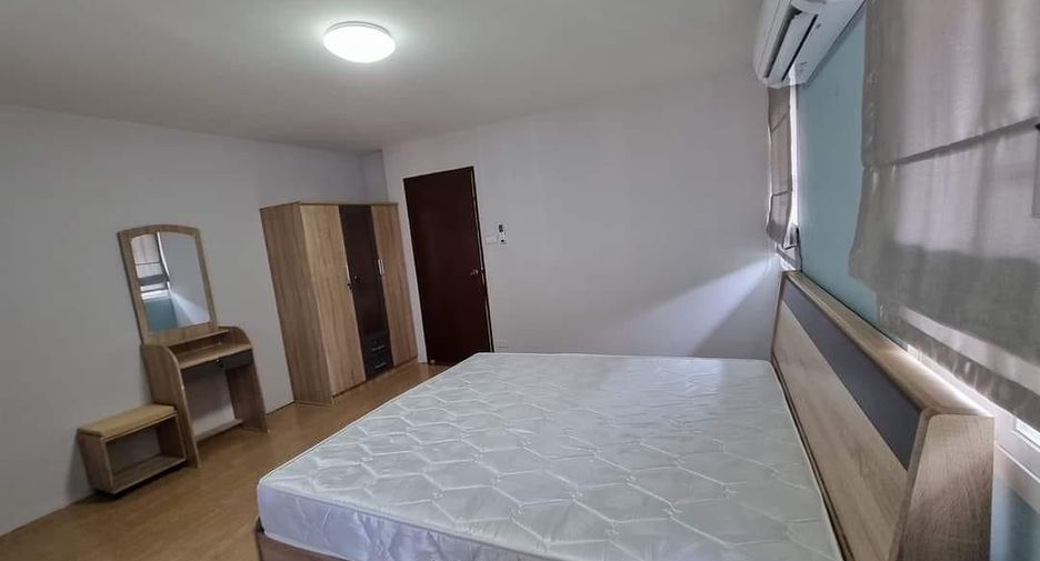 For rent 3 bedrooms house in Mueang Chiang Mai, Chiang Mai