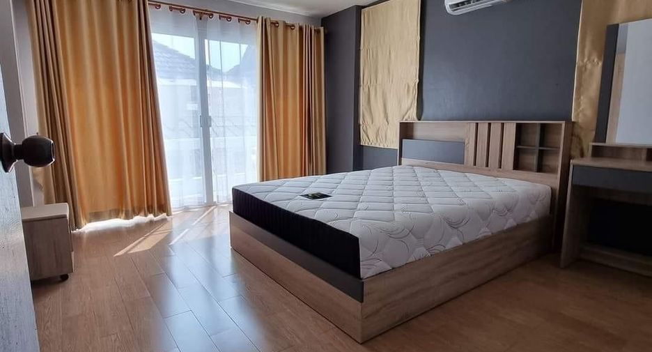 For rent 3 bedrooms house in Mueang Chiang Mai, Chiang Mai