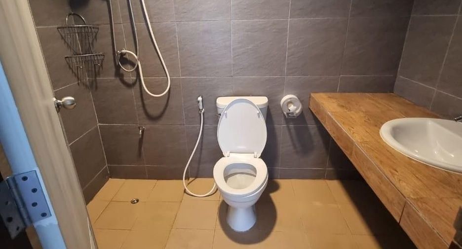 For rent 3 bedrooms house in Mueang Chiang Mai, Chiang Mai