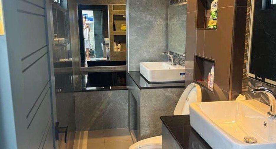 For rent 4 bedrooms villa in Hang Dong, Chiang Mai