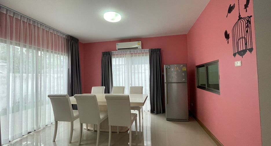 À louer 3 chambres maison à Si Racha, Chonburi