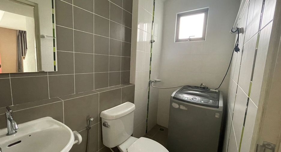 À louer 3 chambres maison à Si Racha, Chonburi