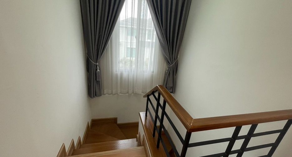 À louer 3 chambres maison à Si Racha, Chonburi
