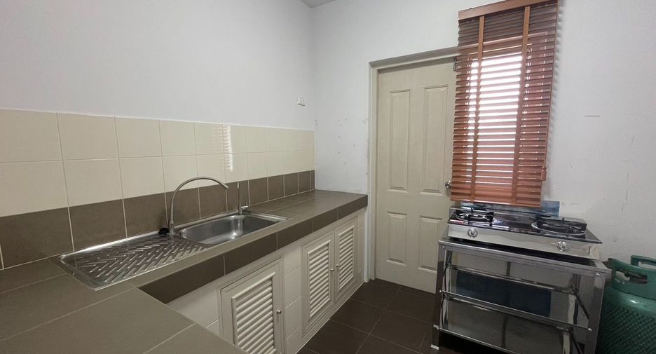 À louer 3 chambres maison à Si Racha, Chonburi