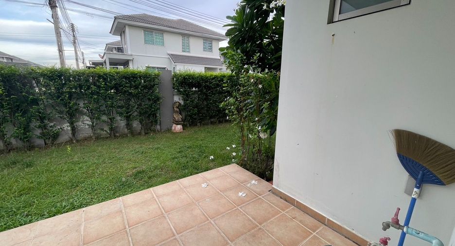 À louer 3 chambres maison à Si Racha, Chonburi