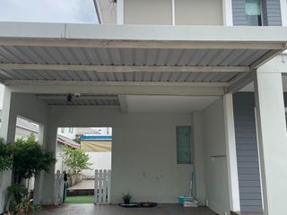 For sale 3 bedrooms house in Si Racha, Chonburi