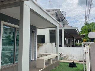 For sale 3 bedrooms house in Si Racha, Chonburi