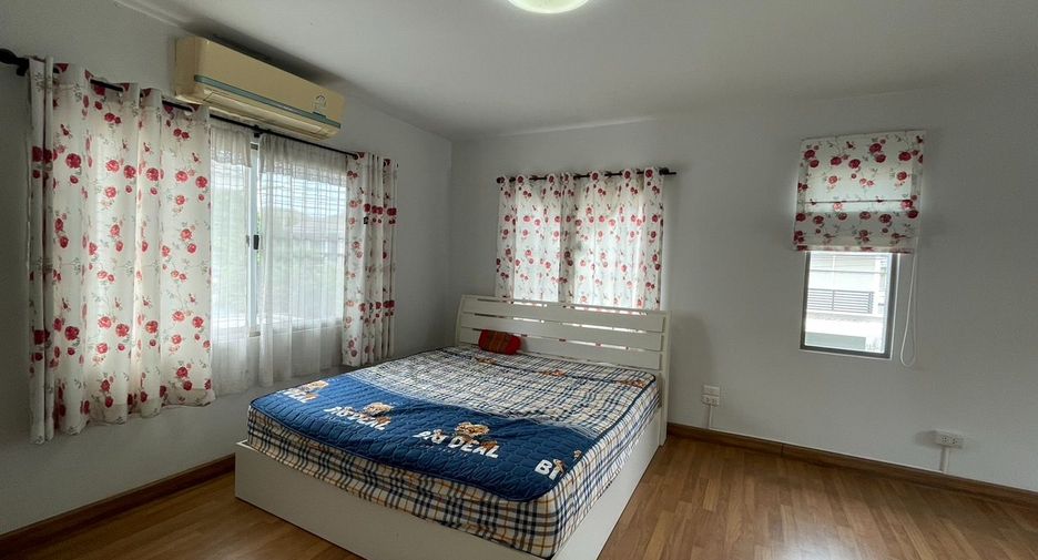 Casa en venta de 3 habitaciones en Si Racha, Chonburi