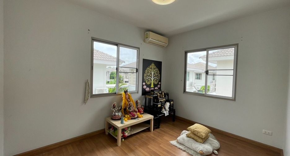 Casa en venta de 3 habitaciones en Si Racha, Chonburi