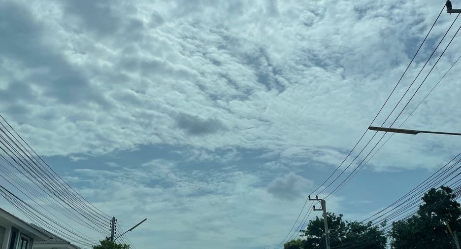 Casa en venta de 3 habitaciones en Si Racha, Chonburi