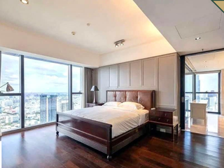 À louer 4 chambres condo à Sathon, Bangkok