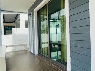 Продажа 3 спальни дом в Si Racha, Чонбури