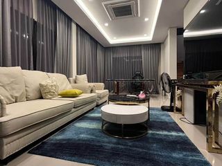 出租 4 卧室 独立屋 在 Saphan Sung, 曼谷