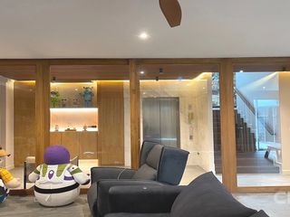 For sale 4 bedrooms house in Taling Chan, Bangkok