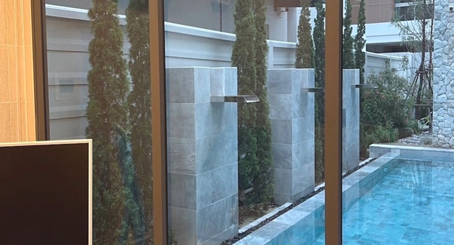 For sale 4 bedrooms house in Taling Chan, Bangkok